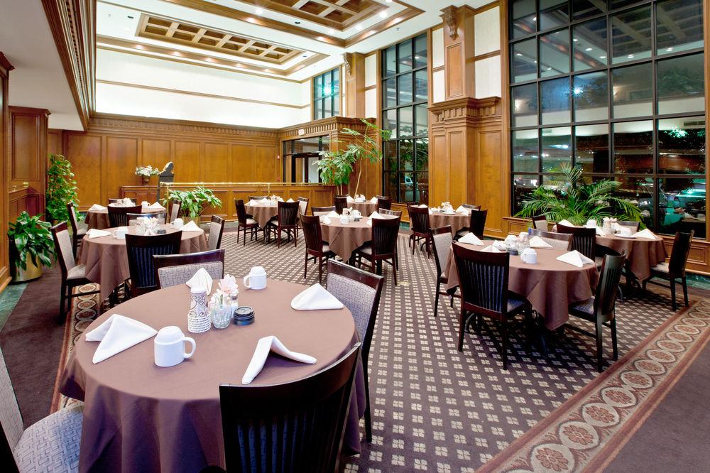 Delta Hotels By Marriott Huntington Downtown Bagian luar foto