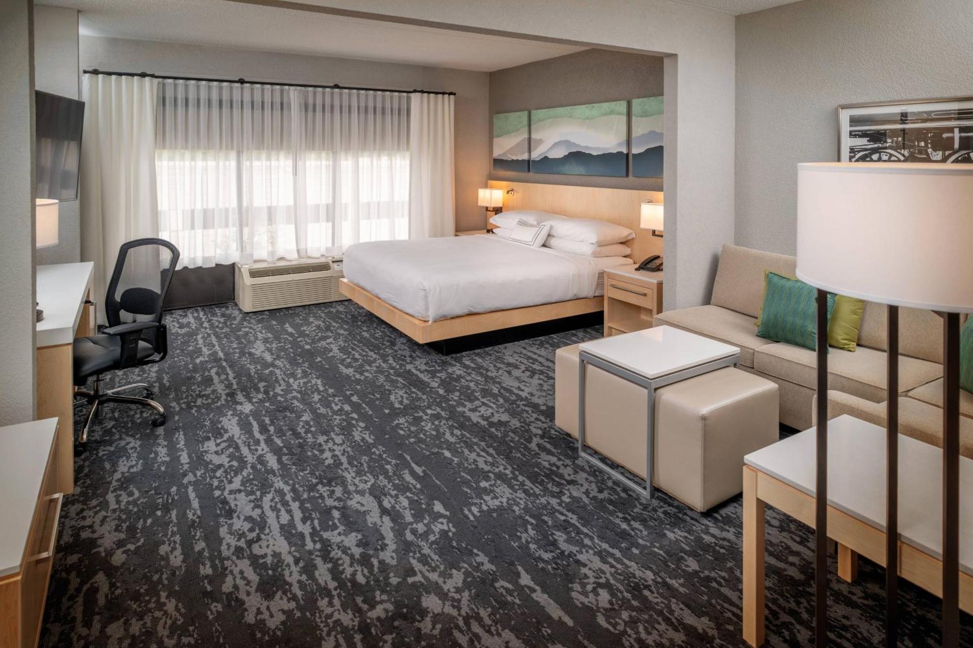 Delta Hotels By Marriott Huntington Downtown Bagian luar foto