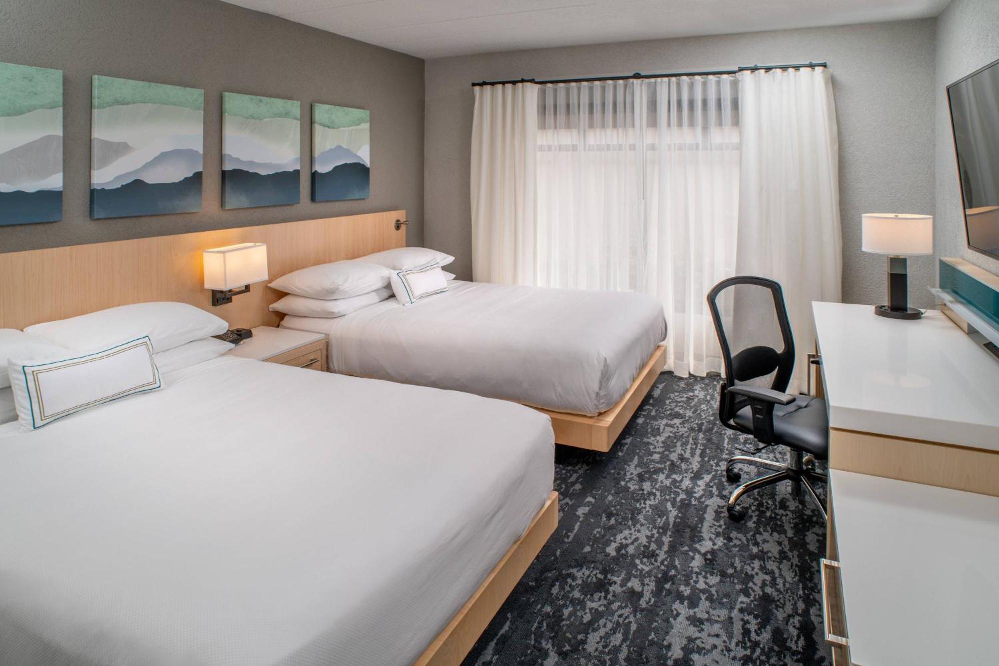 Delta Hotels By Marriott Huntington Downtown Bagian luar foto
