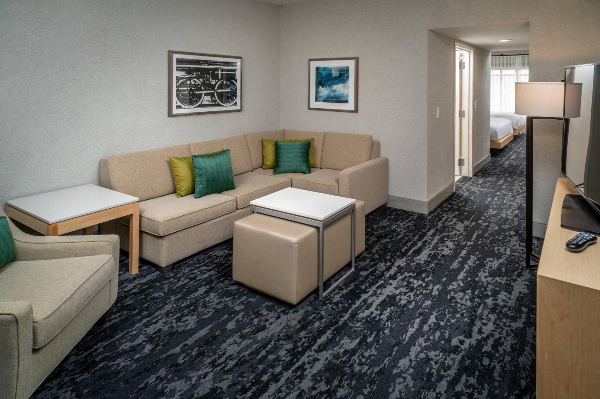 Delta Hotels By Marriott Huntington Downtown Bagian luar foto