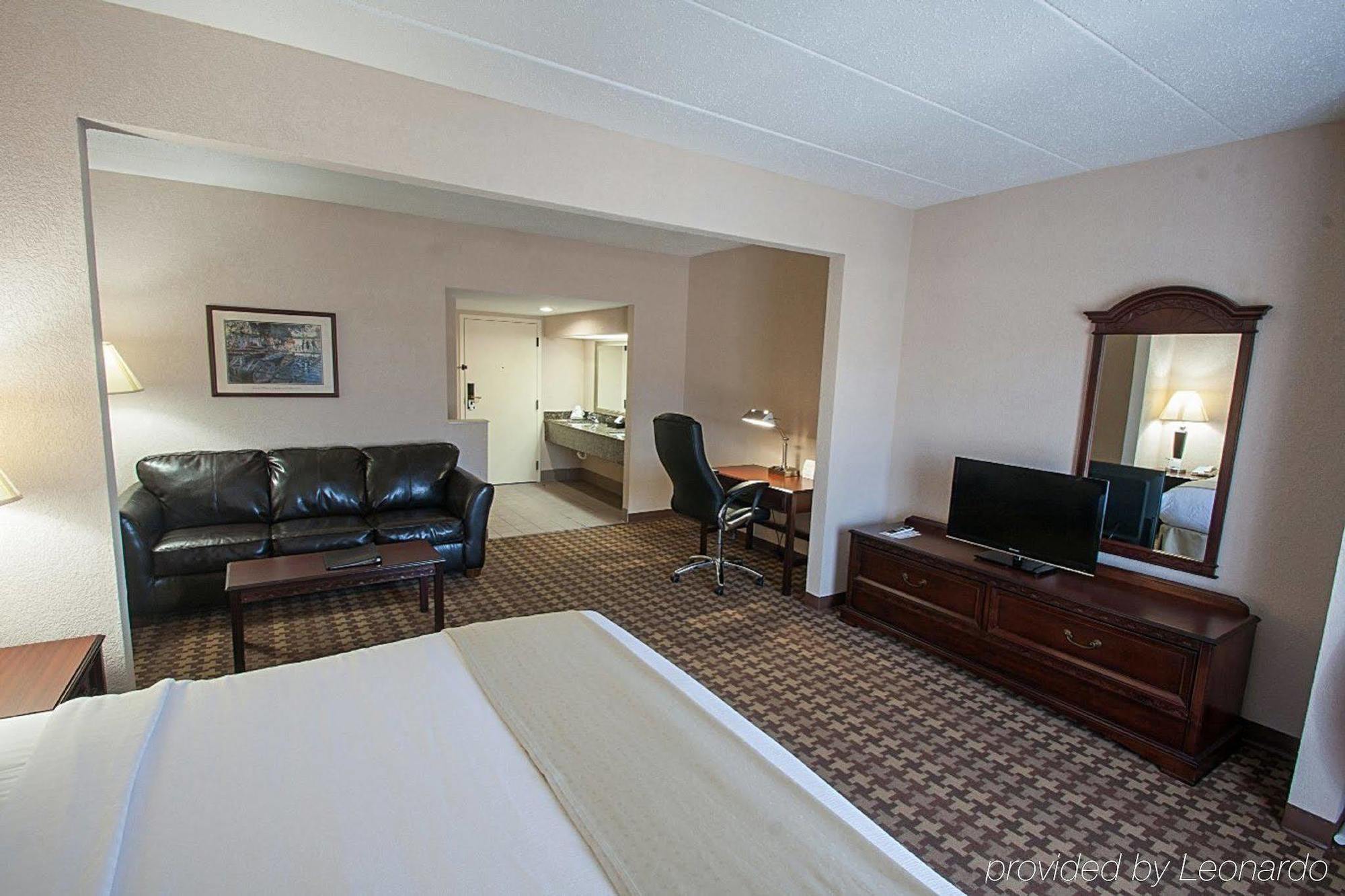 Delta Hotels By Marriott Huntington Downtown Bagian luar foto
